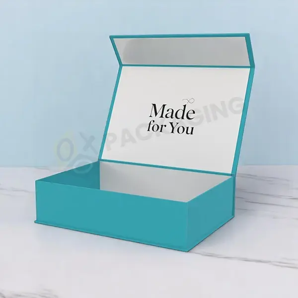 Magnetic Closure Packaging Boxes